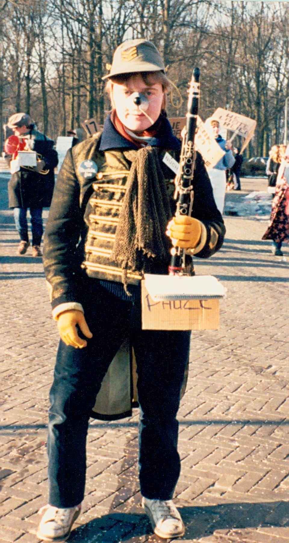 D.E. Ut Zooyque in 1984