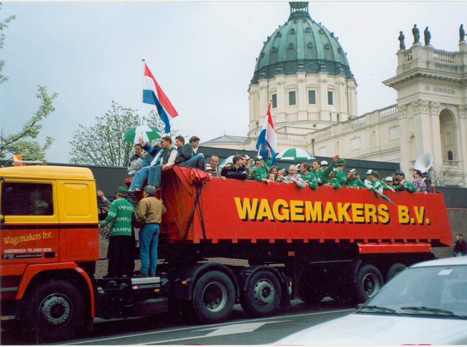 D.E. Ut Zooyque in 1992